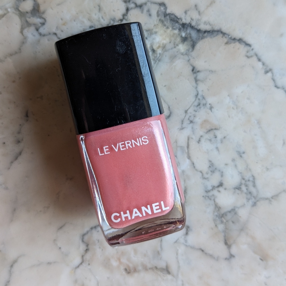 Chanel Le Vernis Nail Polish Pink